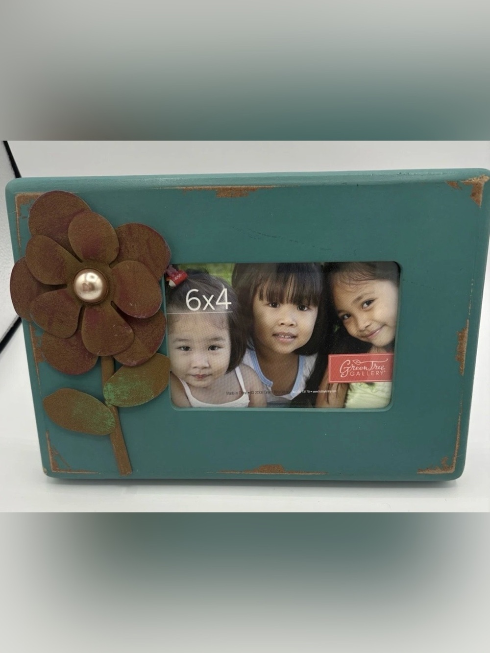 Green Tree Gallery Photo Frame Distressed Wood Metal Floral appliqué Rustic 6x4
